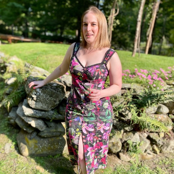 Meet your Posher, Hannah - Picture 3 of 7